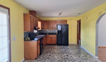 37 Faison St, Baxley, GA 31513