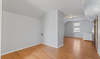 26 E 28TH St, Bayonne, NJ 07002