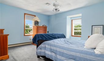 18 Valley Stream Dr, Cumberland, RI 02864