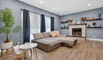 1920 Jester Ln, Algonquin, IL 60102