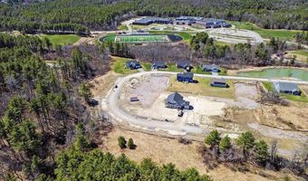112 Fieldstone Dr, Augusta, ME 04330