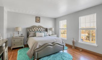 25 Cannonball Dr, Barnegat, NJ 08005