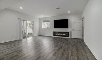 1304 N Bay Dr, Ann Arbor, MI 48103