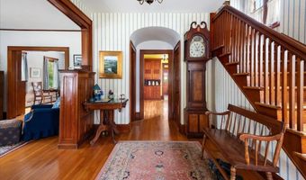 25 University Ter, Burlington, VT 05401