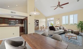 1848 Ridgeview Circle Dr, Ballwin, MO 63021