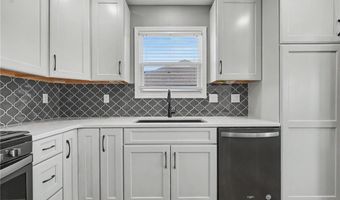 709 Flame Way, Baldwin City, KS 66006