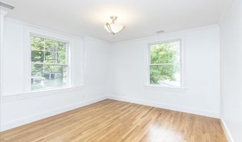 247 Hale St 2, Beverly, MA 01915