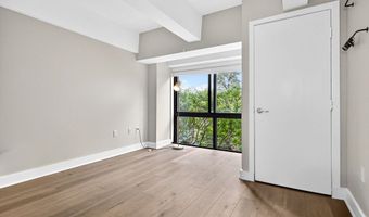 42 8th St 1411, Boston, MA 02129