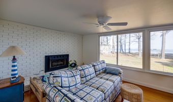 2995 Hickory Point Rd, Aurora, NC 27806