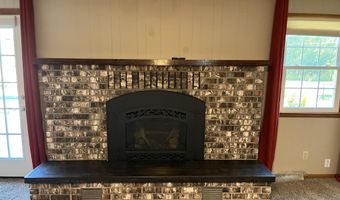 1220 Tyler St, Aurora, MO 65605