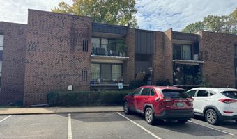 7905 DASSETT Ct 304, Annandale, VA 22003