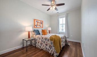 2216 MAIN LINE Blvd, Alexandria, VA 22301
