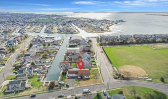 280 S Bayview Ave, Amityville, NY 11701