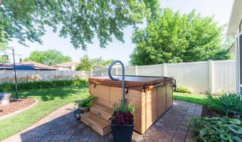 554 N Green Ridge St, Addison, IL 60101