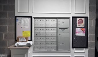 44465 CHAMBERLAIN Ter 103, Ashburn, VA 20147