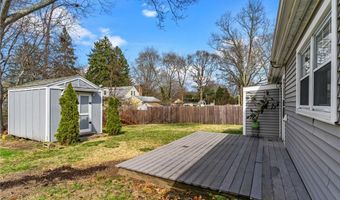 4 Sherbrooke Rd, Barrington, RI 02806