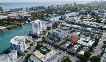 1060 98th St 24, Bay Harbor Islands, FL 33154