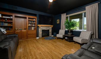 908 Lakeview Dr, Dayton, NV 89403