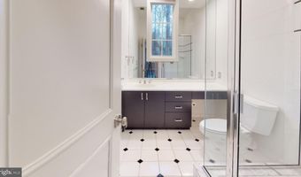 9629 EAGLE RIDGE Dr, Bethesda, MD 20817