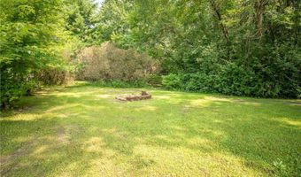 1004 Thomas Dr NE, Alexandria, MN 56308
