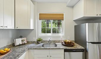 3504 MARTHA CUSTIS Dr 315, Alexandria, VA 22302