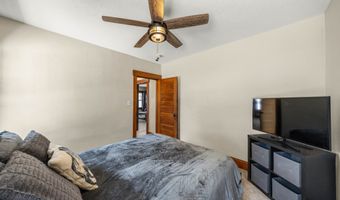 425 N 9th St, Adel, IA 50003