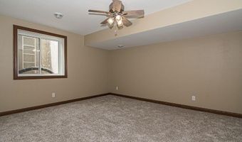 6042 Seven Springs Dr, Asbury, IA 52002