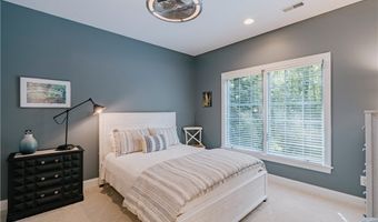 2816 Remington Pt, Aurora, OH 44202