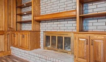 926 Sandstone Dr, Bartlesville, OK 74006