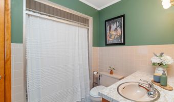 49 Hill St, Barre, VT 05641