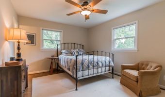 5336 WAPAKONETA Rd, Bethesda, MD 20816