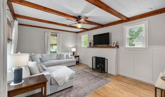 617 E 9th St, Auburn, IN 46706
