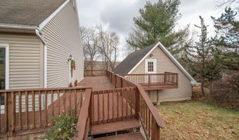 52 Shady Ln, Danbury, CT 06811