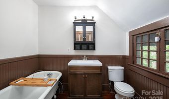 11 Cullowhee St, Asheville, NC 28801