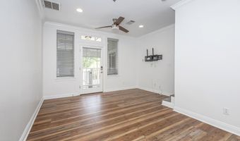 922 Porter Ave 216, Ocean Springs, MS 39564