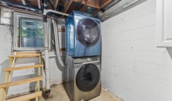 5044 Albany Dr, Columbus, OH 43232
