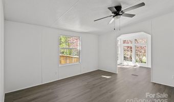 5 Concord Knoll Ln, Asheville, NC 28803
