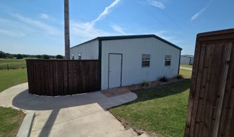 568 Woodford Rd, Ardmore, OK 73401