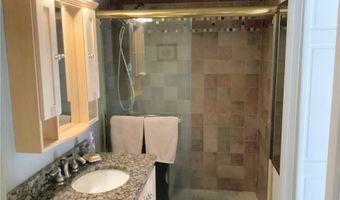 40 Web Ave 214, North Kingstown, RI 02852