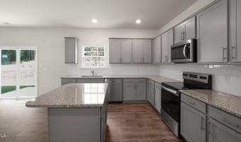 959 Misty Creek Dr, Aberdeen, NC 28315