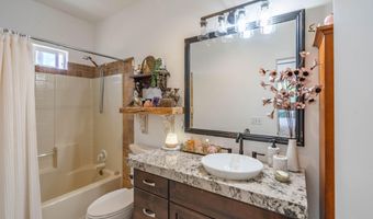 944 W Foothill Dr, Apple Valley, UT 84737