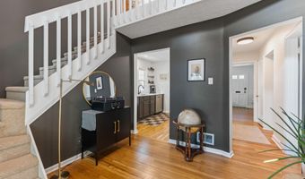 818 Chelsea Ave, Columbus, OH 43209