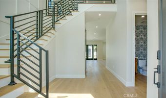 6250 Lindley Ave, Encino, CA 91316