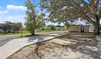 58 Leisure Dr, Auburndale, FL 33823