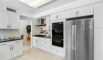 17043 Empanada Pl, Encino, CA 91436