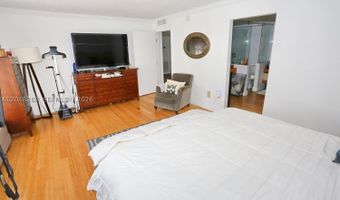9660 W Bay Harbor Dr 5A, Bay Harbor Islands, FL 33154
