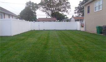 176 Vernon St, Warwick, RI 02889