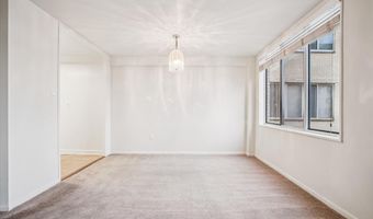 6631 WAKEFIELD Dr 319, Alexandria, VA 22307