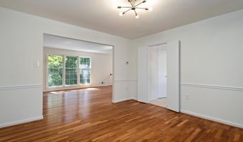 4300 ROBERTS Ave, Annandale, VA 22003