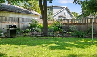 72 Lakeview Ter Unit D, Burlington, VT 05401